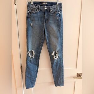 Good American Mid Wash Distressed Skinny Jeans
